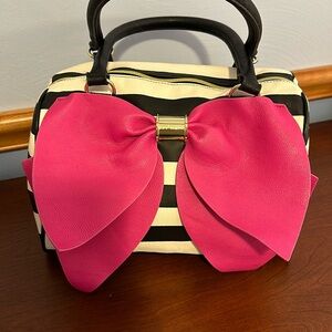 Betsey Johnson handbag. EUC.